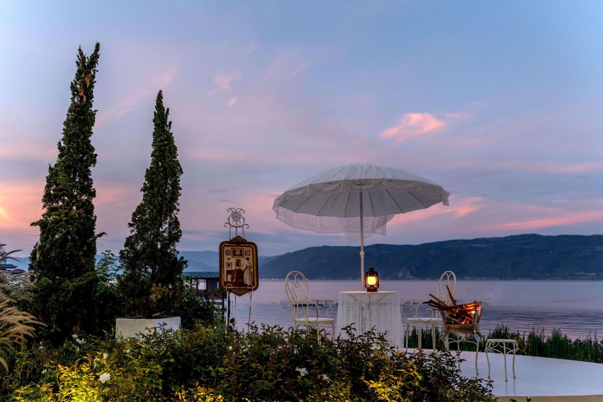 Dali Nest Secret Garden Lake View Inn المظهر الخارجي الصورة